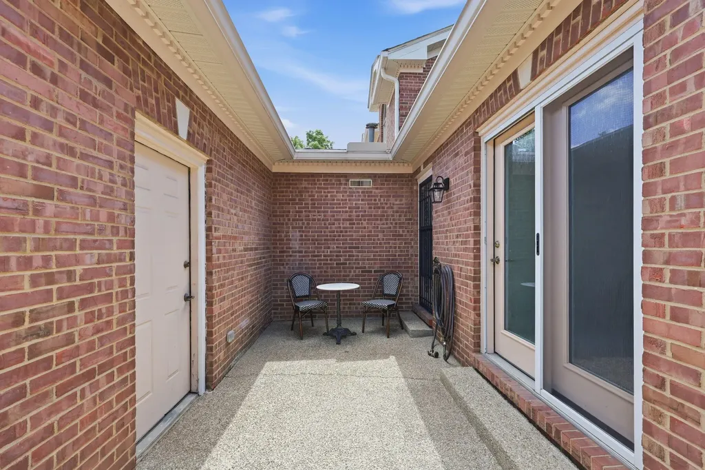 2208 Stone Garden Lane Lexington KY 40513