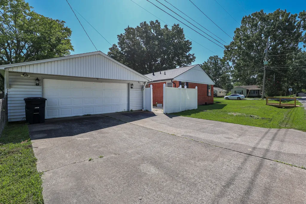 3033 Harrison Street Paducah KY 42001