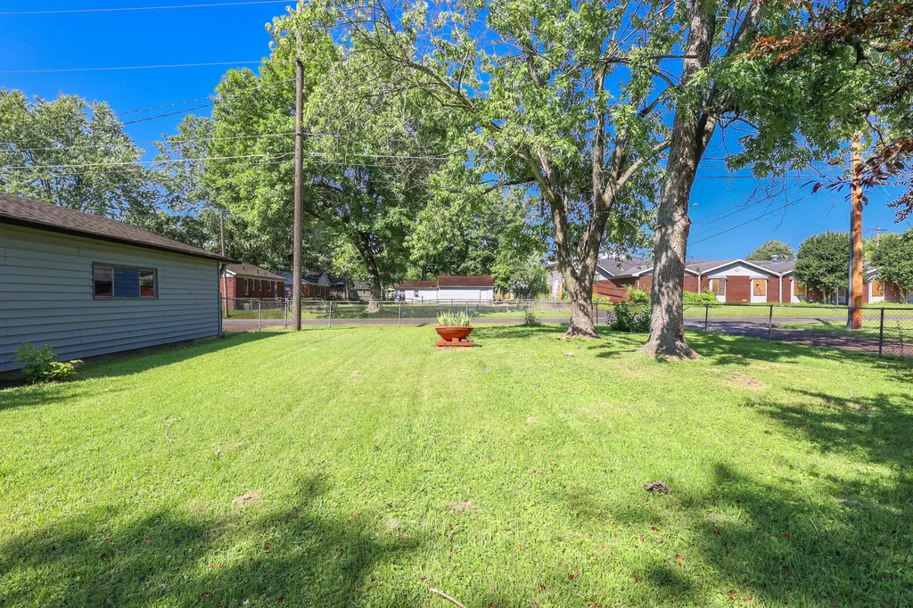 3033 Harrison Street Paducah KY 42001