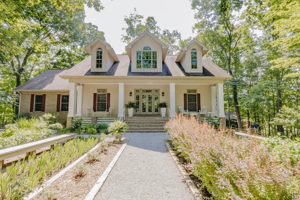 1560 Bell Phipps Road Monticello KY 42633