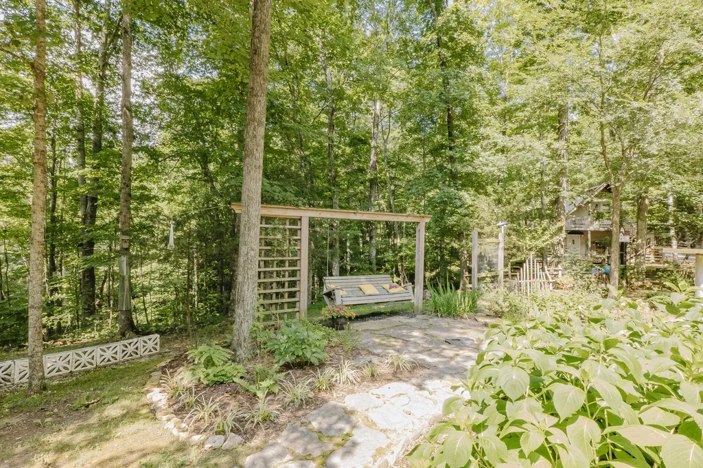 1560 Bell Phipps Road Monticello KY 42633