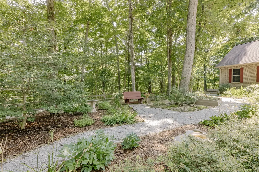 1560 Bell Phipps Road Monticello KY 42633