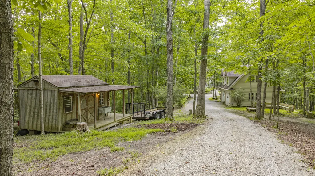 1560 Bell Phipps Road Monticello KY 42633