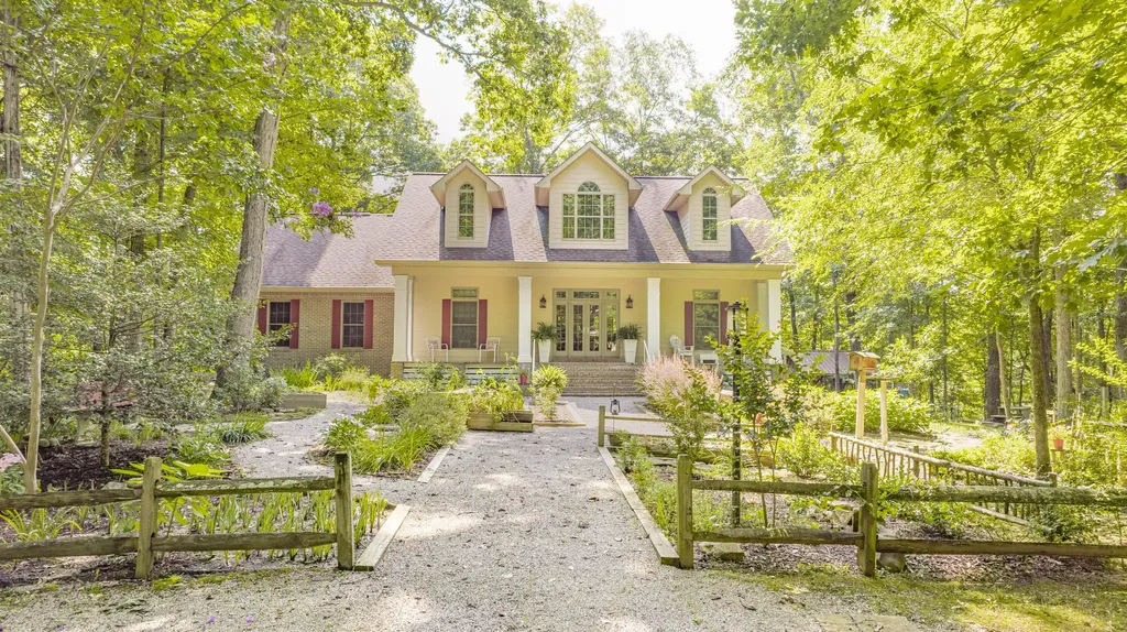 1560 Bell Phipps Road Monticello KY 42633