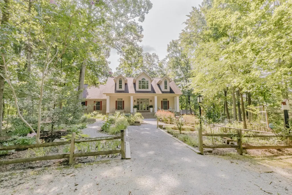 1560 Bell Phipps Road Monticello KY 42633