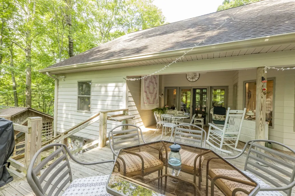 1560 Bell Phipps Road Monticello KY 42633