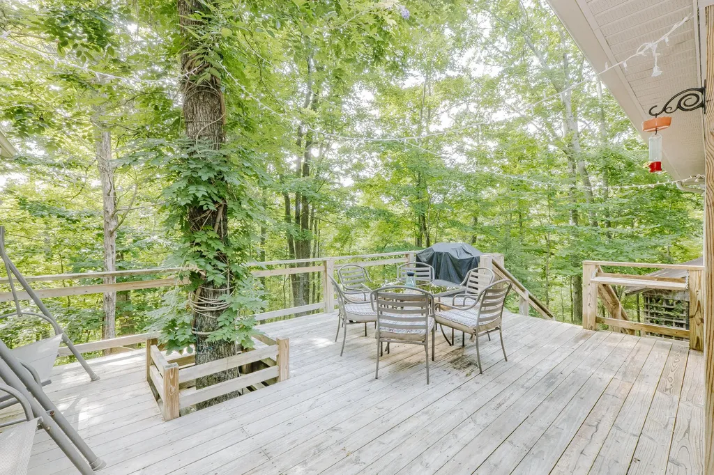 1560 Bell Phipps Road Monticello KY 42633
