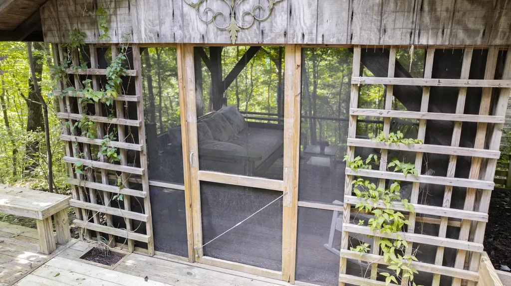 1560 Bell Phipps Road Monticello KY 42633