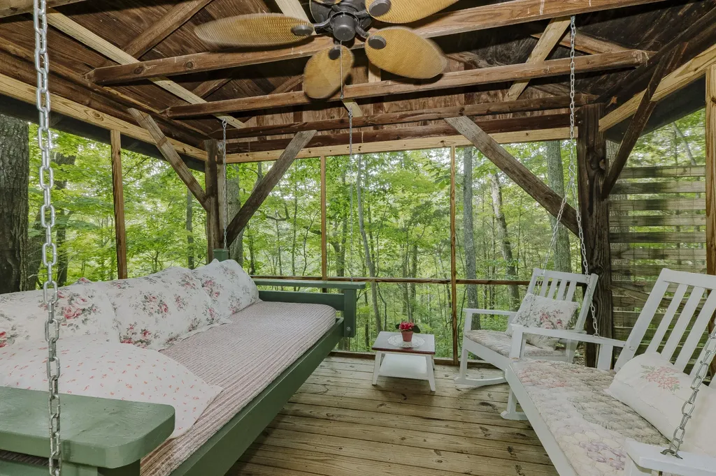 1560 Bell Phipps Road Monticello KY 42633