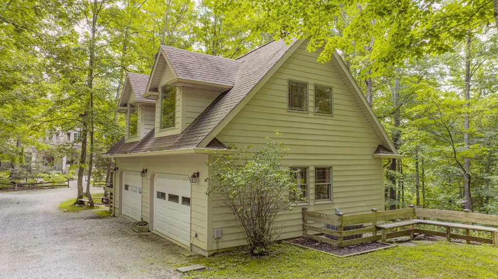 1560 Bell Phipps Road Monticello KY 42633