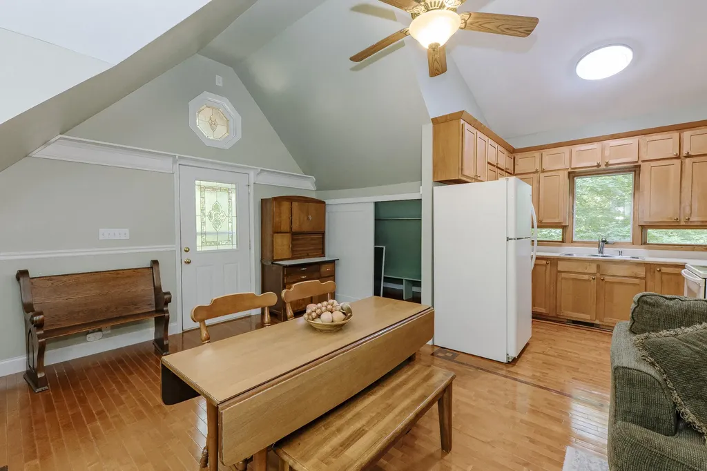 1560 Bell Phipps Road Monticello KY 42633
