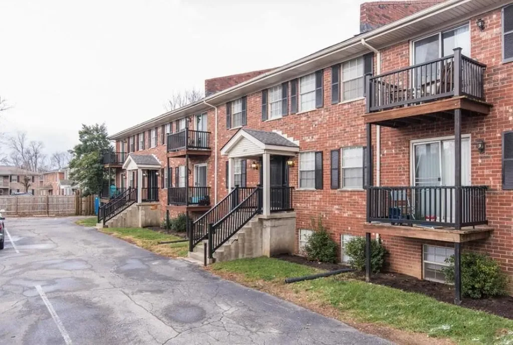 185 Donabrook Court Lexington KY 40517