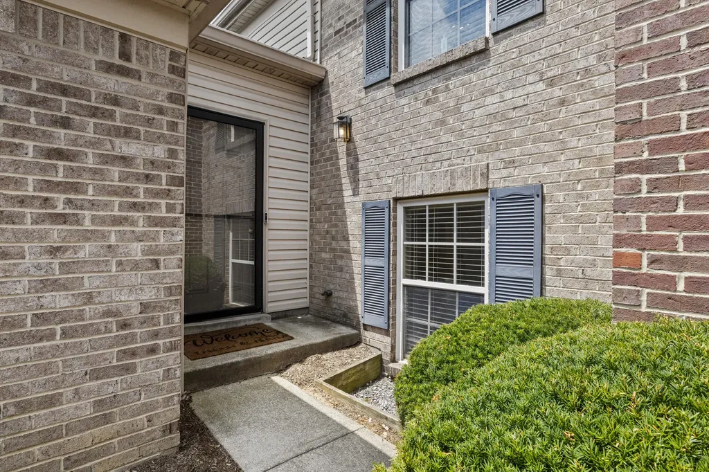 3533 Lochdale Terrace Lexington KY 40514