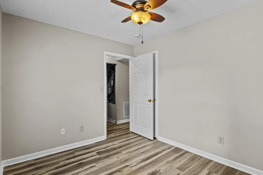 3533 Lochdale Terrace Lexington KY 40514
