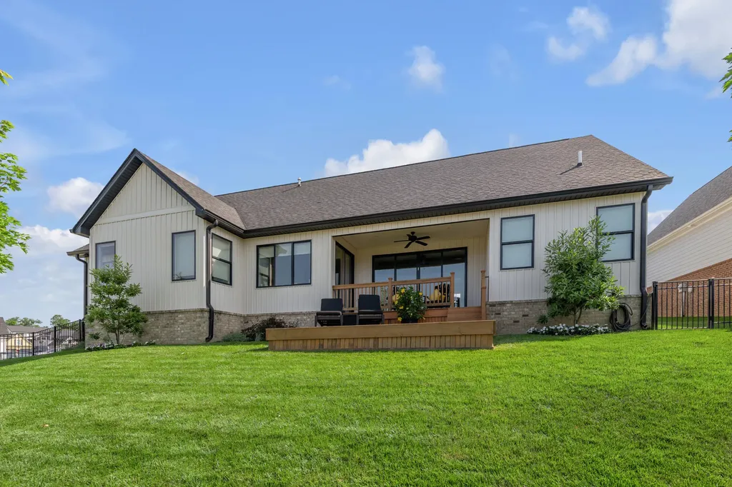 602 Trinity Lane Versailles KY 40383