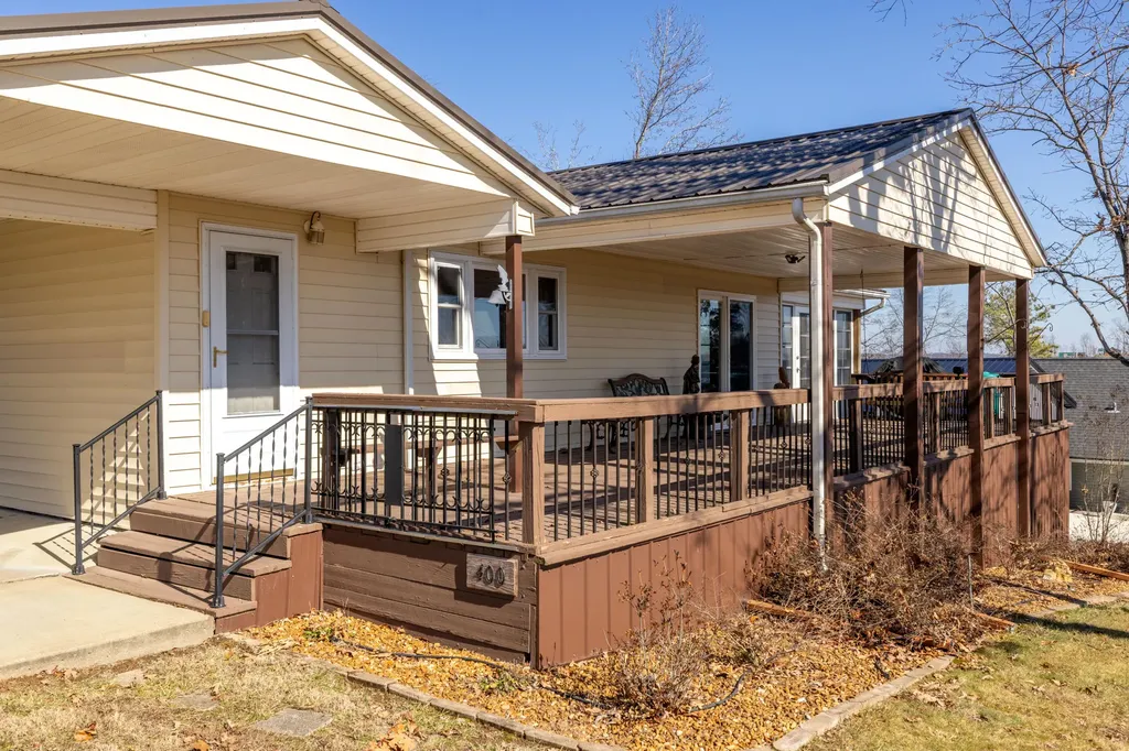 400 Cambridge Shores Drive Gilbertsville KY 42044