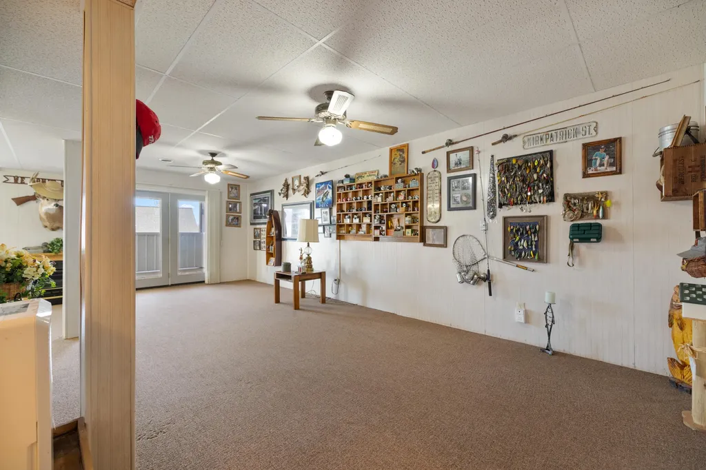 400 Cambridge Shores Drive Gilbertsville KY 42044
