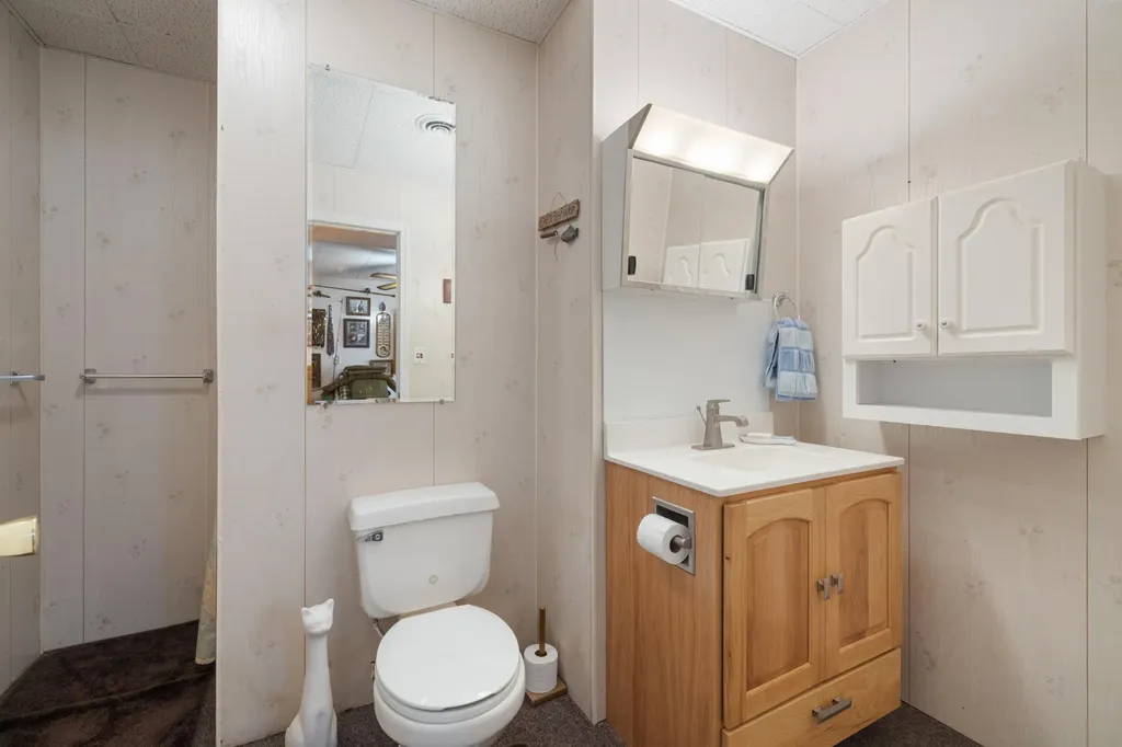 400 Cambridge Shores Drive Gilbertsville KY 42044