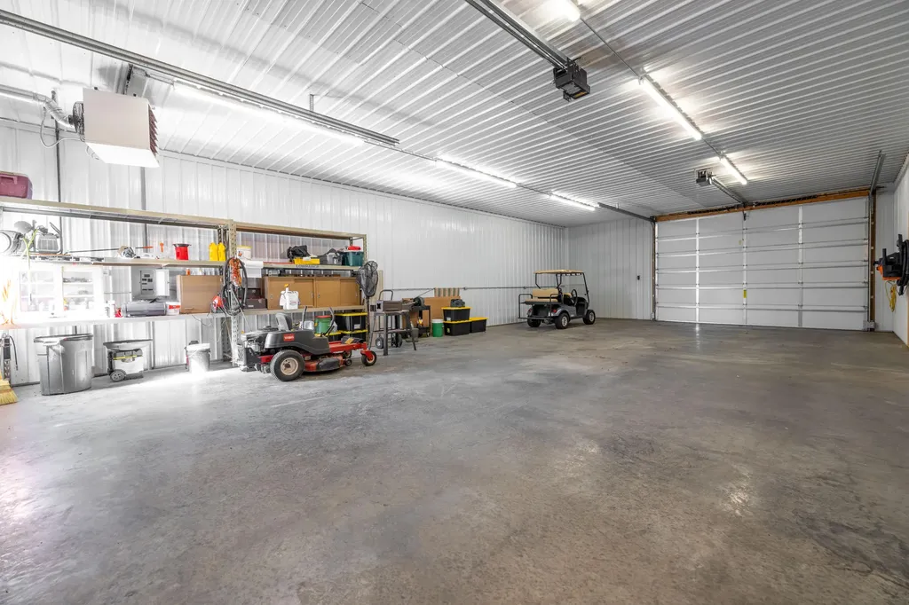 400 Cambridge Shores Drive Gilbertsville KY 42044