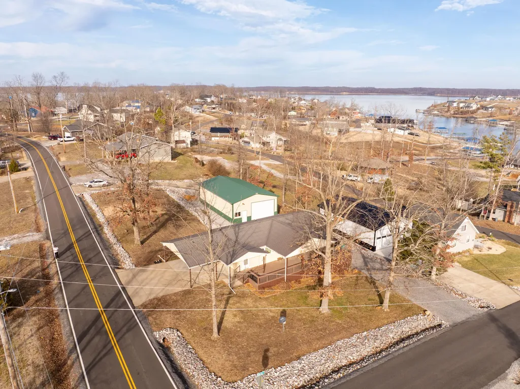 400 Cambridge Shores Drive Gilbertsville KY 42044