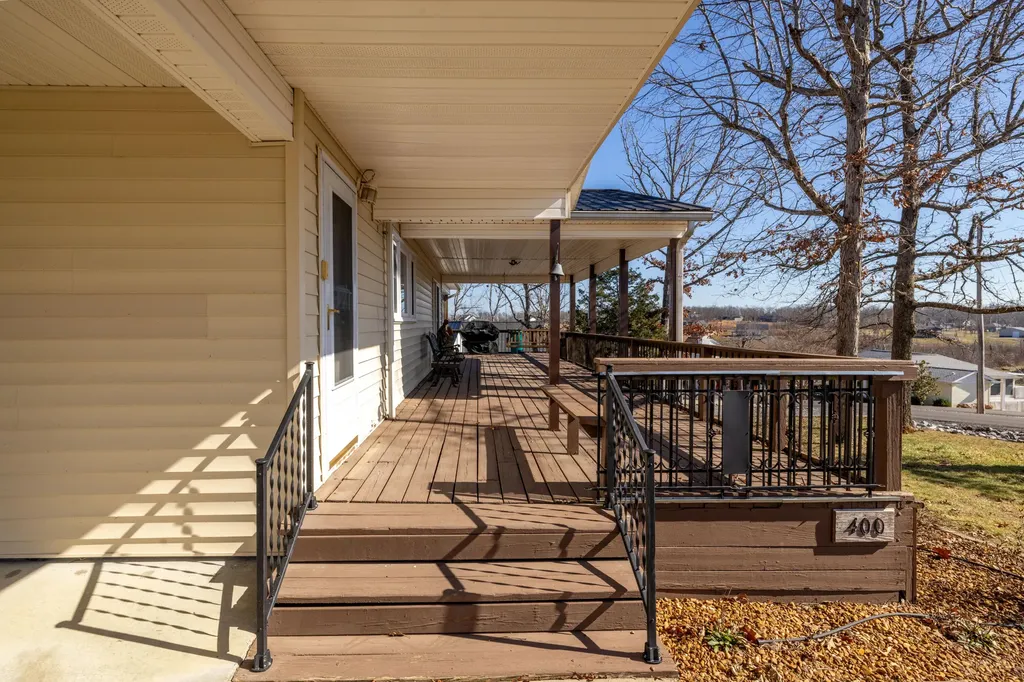 400 Cambridge Shores Drive Gilbertsville KY 42044