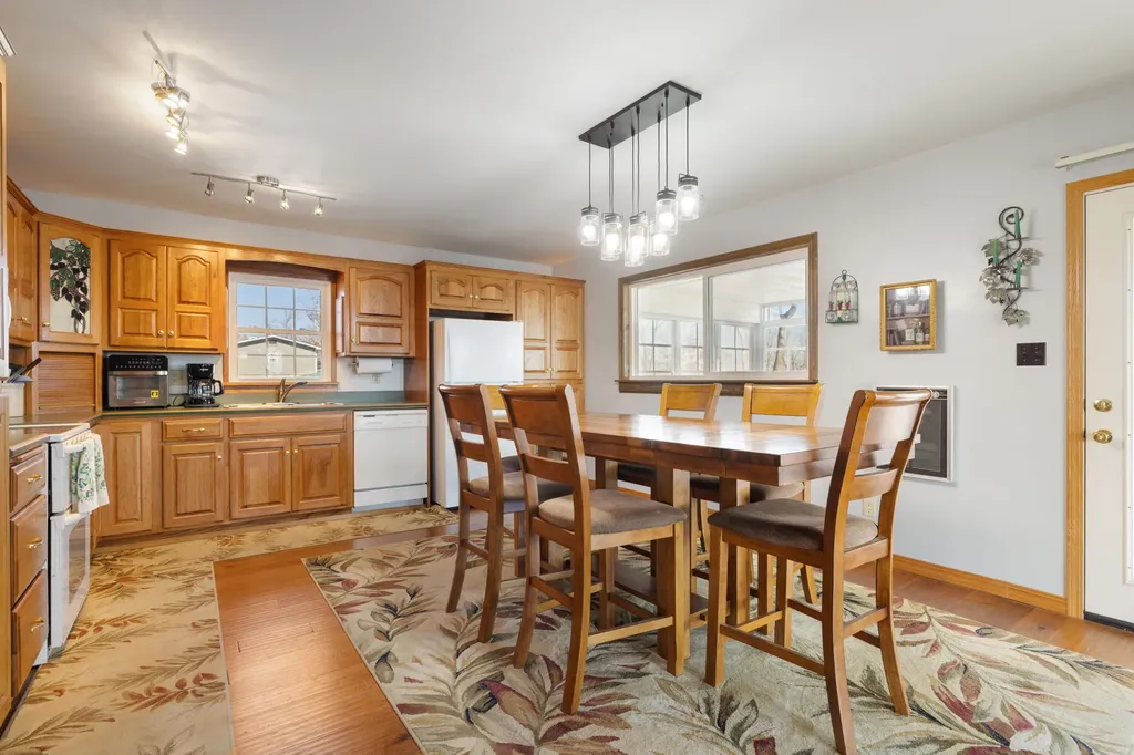 400 Cambridge Shores Drive Gilbertsville KY 42044
