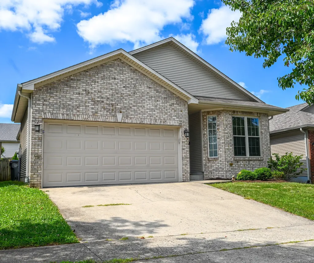 2604 Shannon Trace Lexington KY 40511