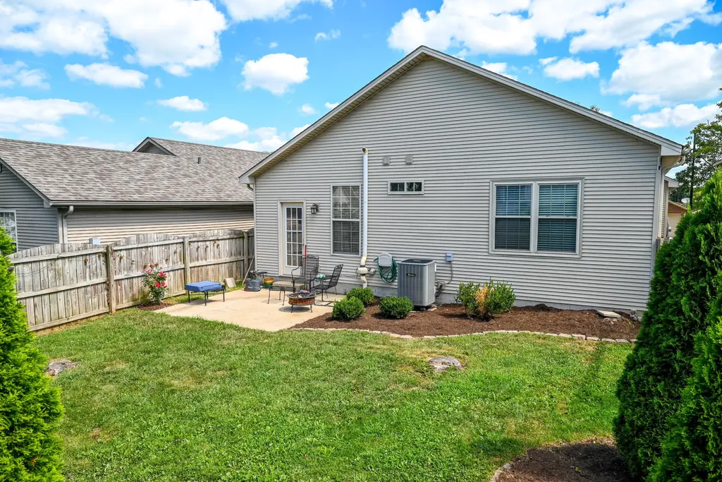 2604 Shannon Trace Lexington KY 40511
