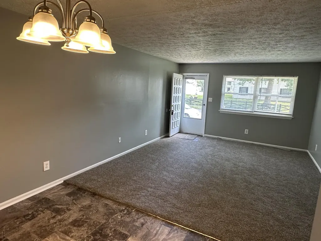 380 Redding Road Lexington KY 40517