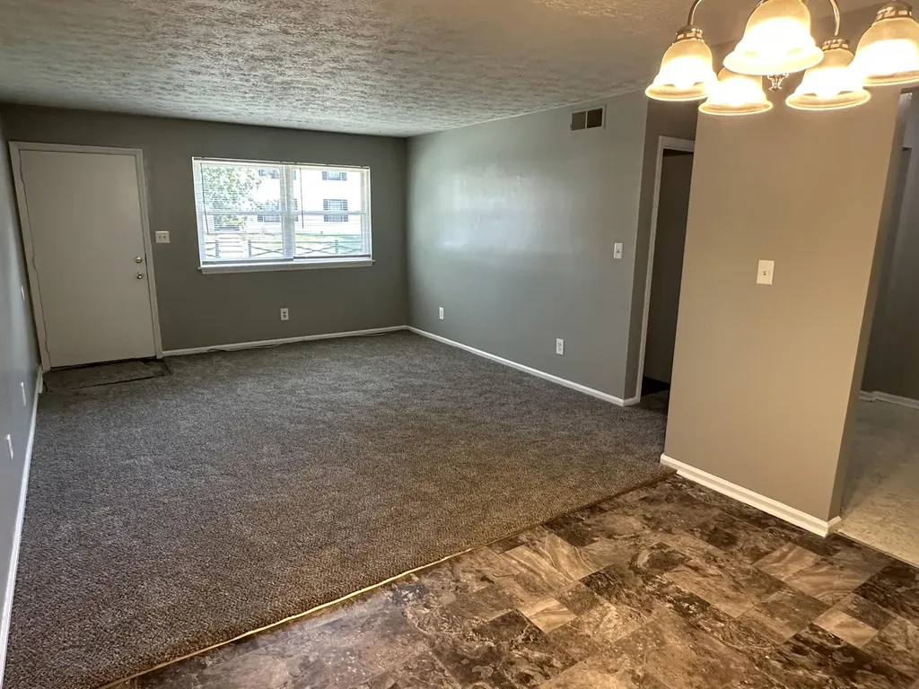 380 Redding Road Lexington KY 40517
