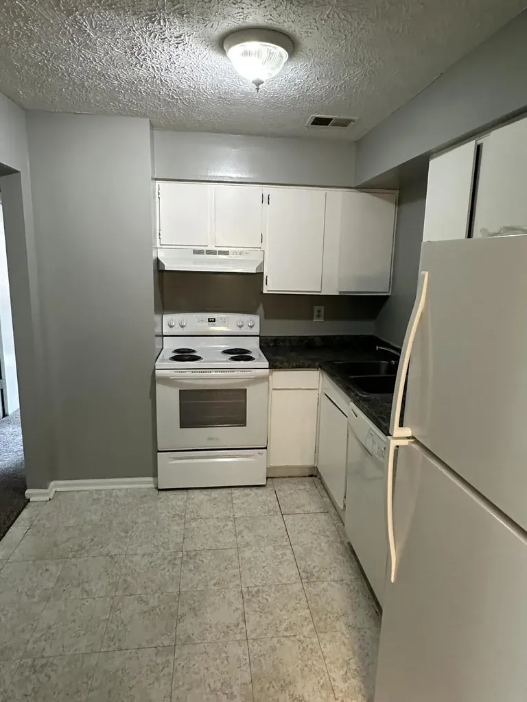 380 Redding Road Lexington KY 40517