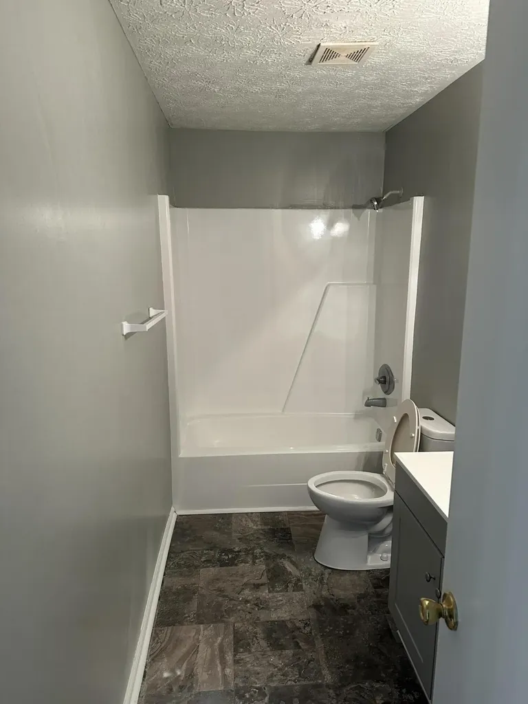 380 Redding Road Lexington KY 40517