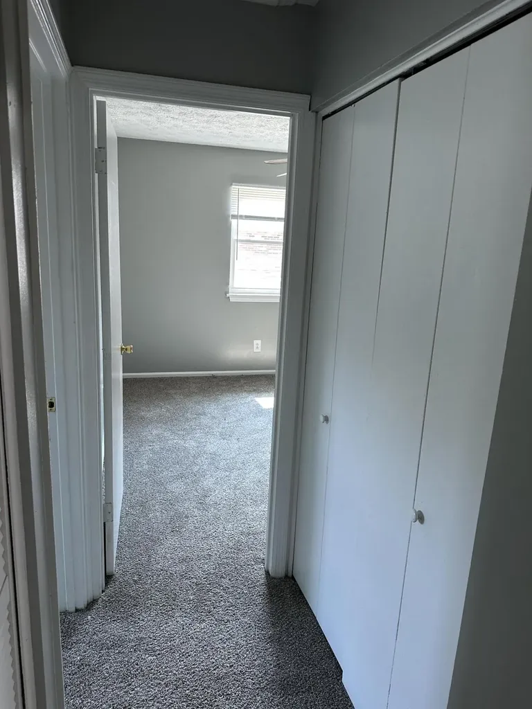 380 Redding Road Lexington KY 40517
