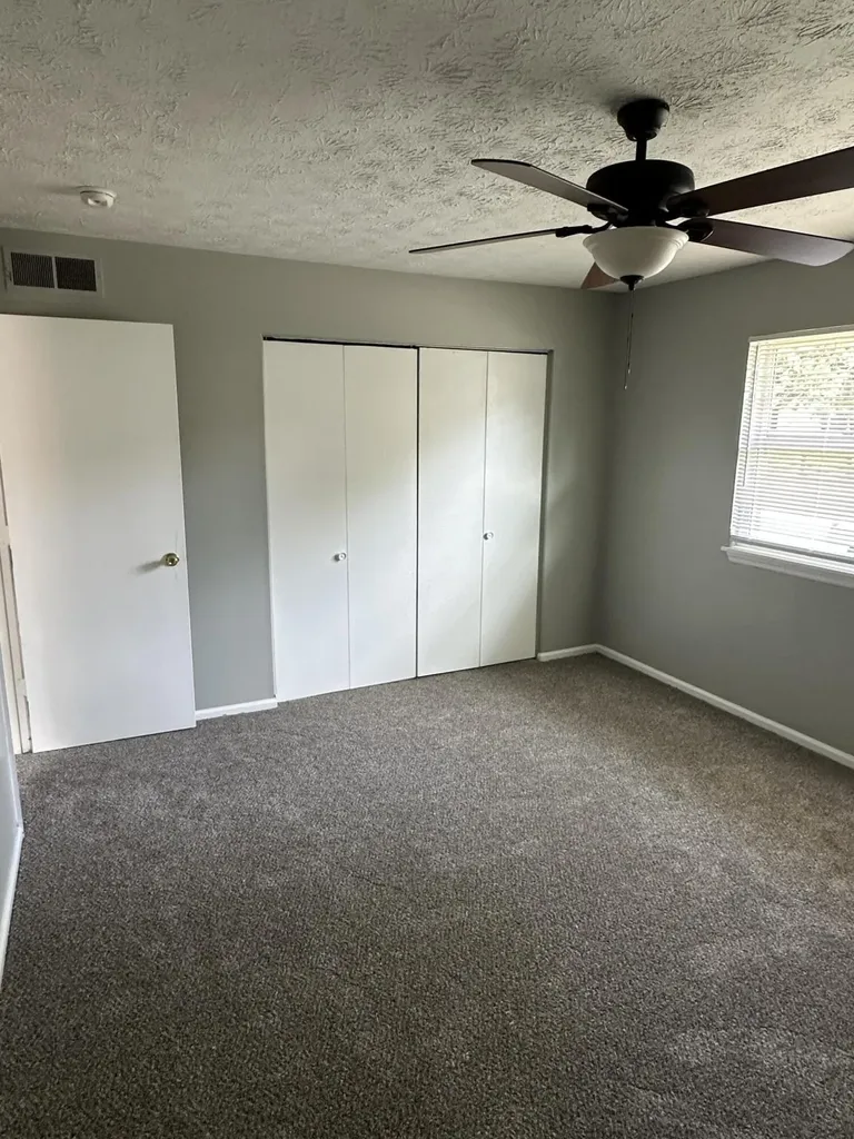 380 Redding Road Lexington KY 40517