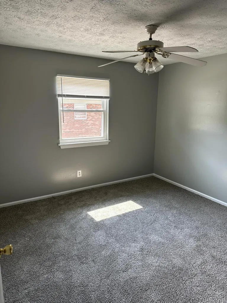 380 Redding Road Lexington KY 40517