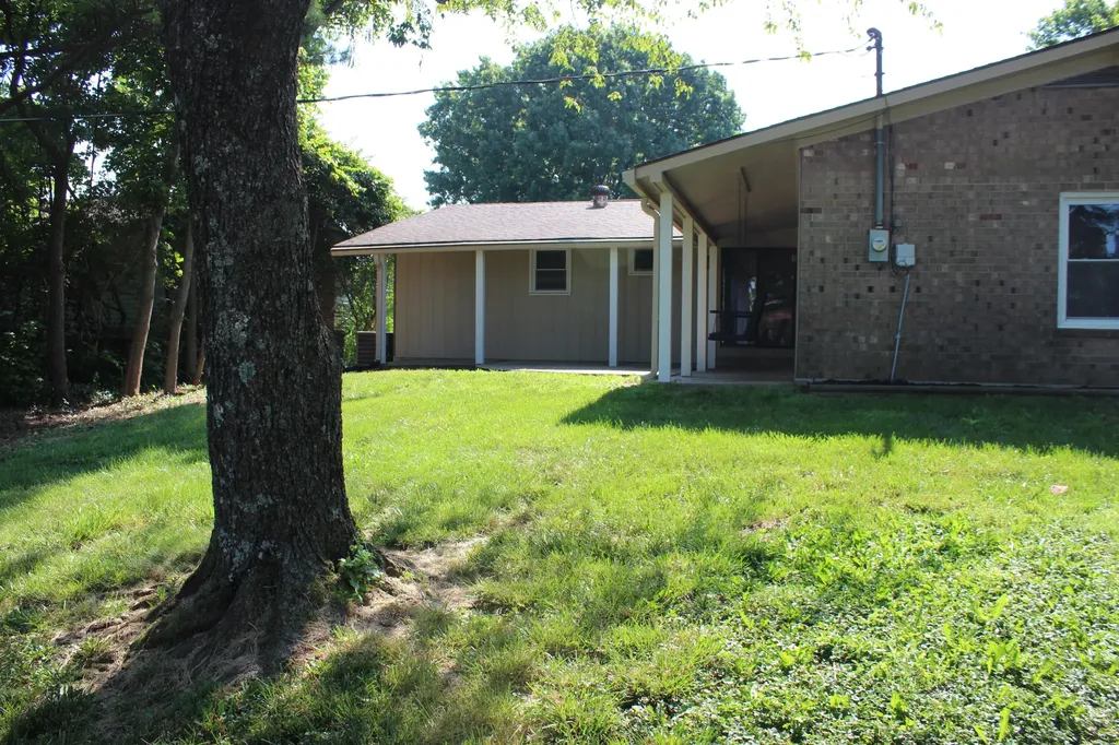 3193 Carriage Lane Lexington KY 40517