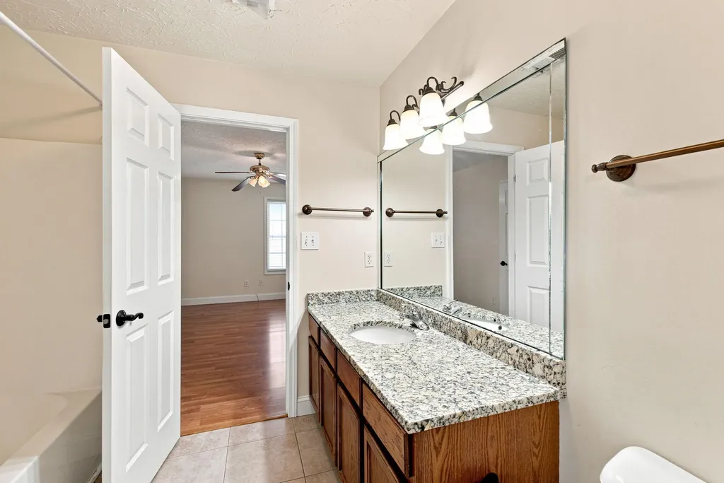 3384 Drayton Place Lexington KY 40503