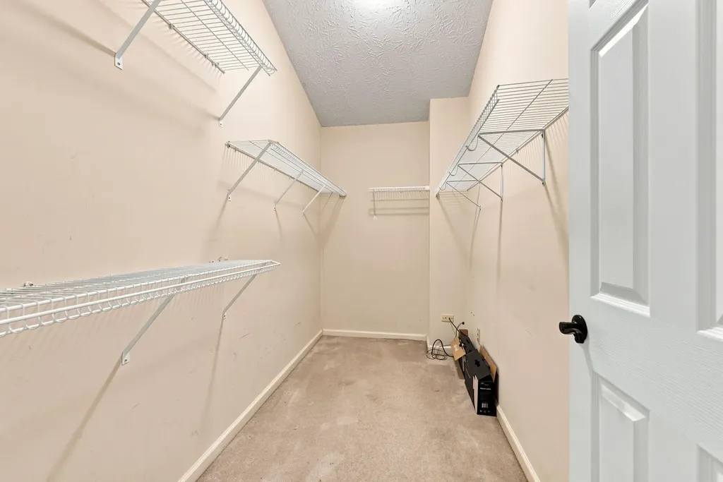 3384 Drayton Place Lexington KY 40503