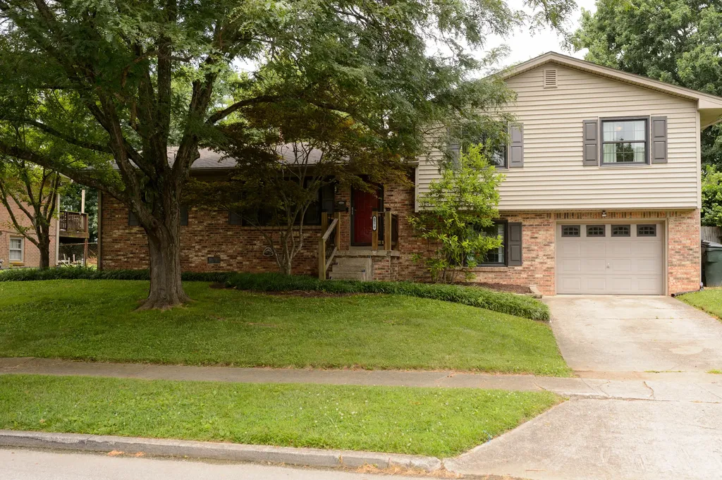 3279 Waterford Park Lexington KY 40517