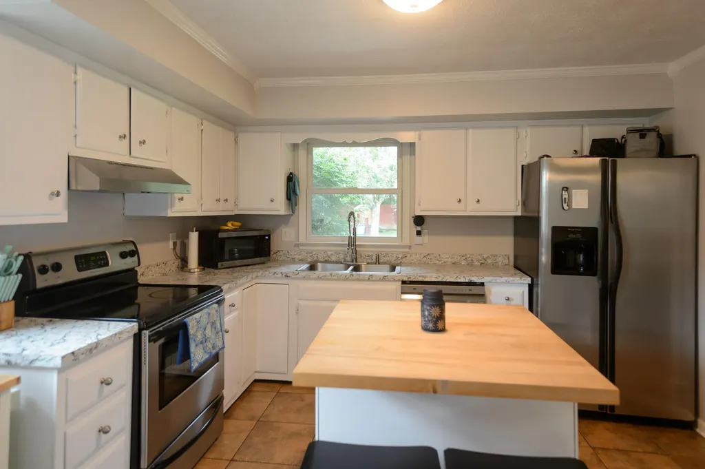 3279 Waterford Park Lexington KY 40517
