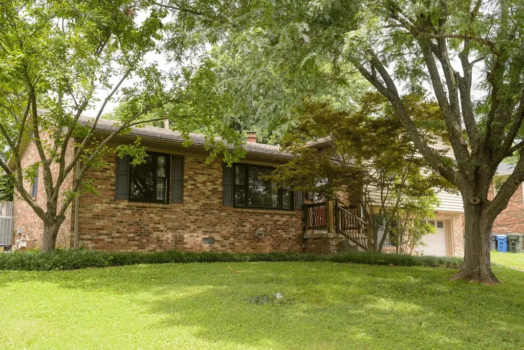 3279 Waterford Park Lexington KY 40517