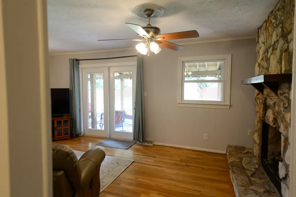 3279 Waterford Park Lexington KY 40517