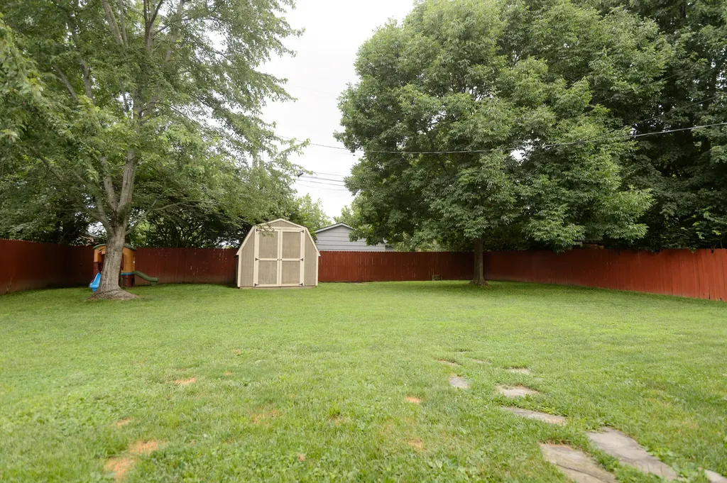 3279 Waterford Park Lexington KY 40517