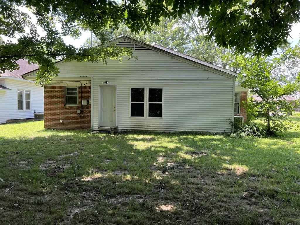 211 S 15th Street Murray KY 42071