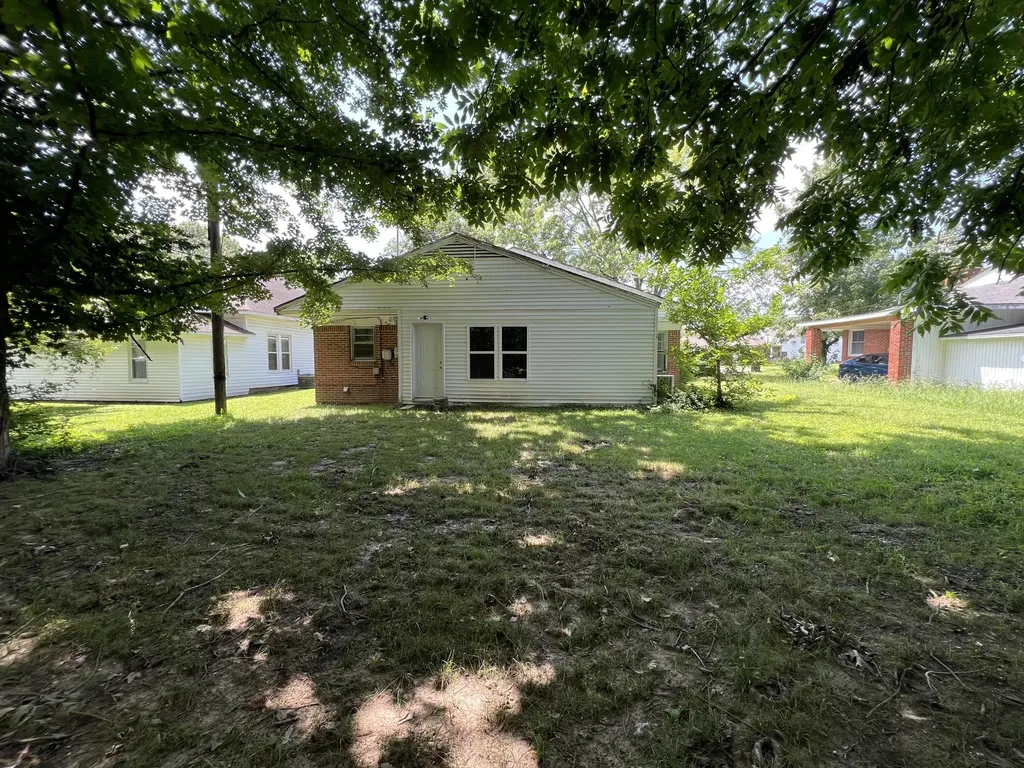 211 S 15th Street Murray KY 42071