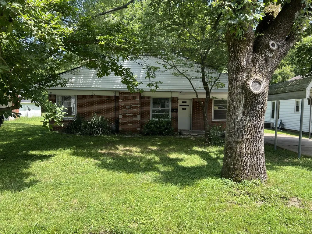 211 S 15th Street Murray KY 42071