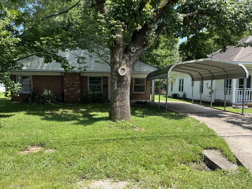 211 S 15th Street Murray KY 42071