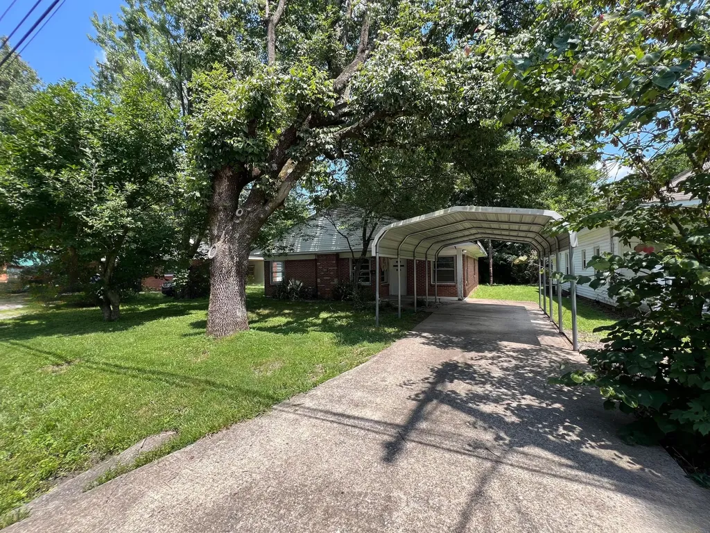211 S 15th Street Murray KY 42071