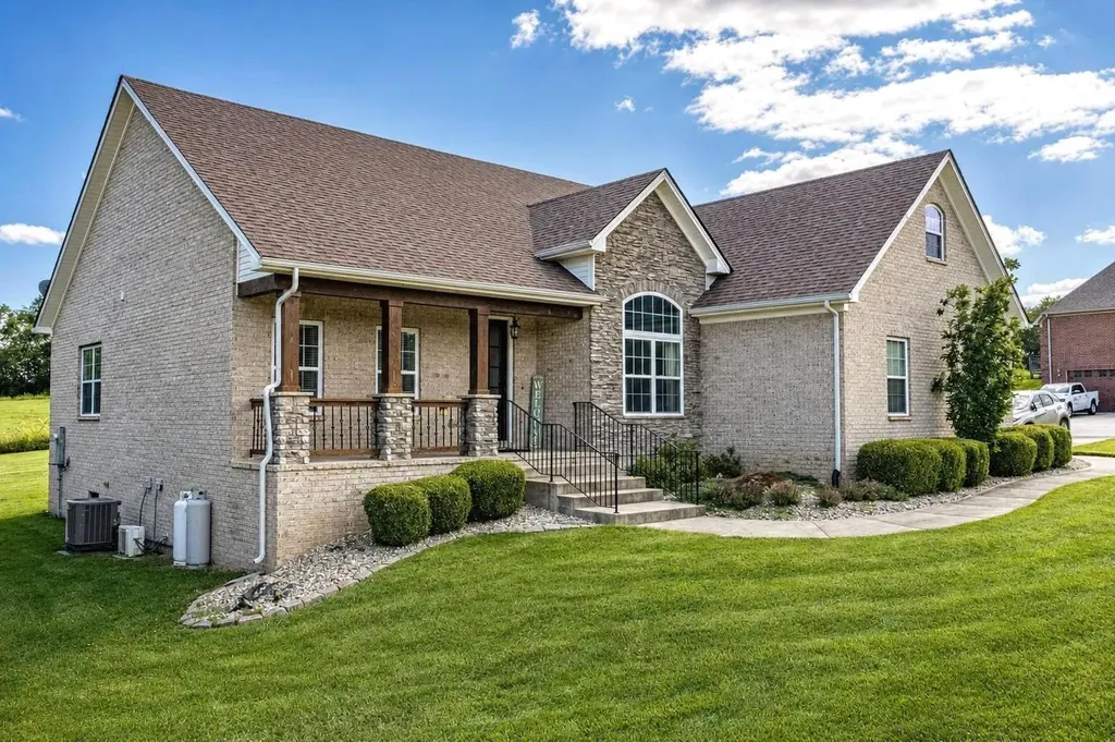 147 Cross Creek Road Paris KY 40361
