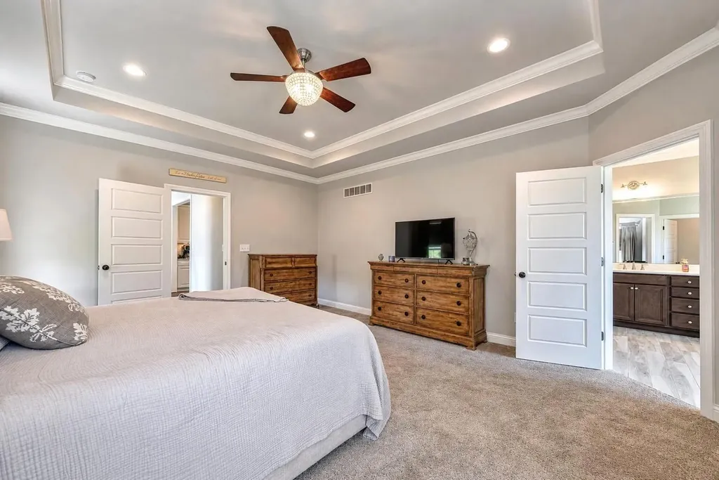 147 Cross Creek Road Paris KY 40361